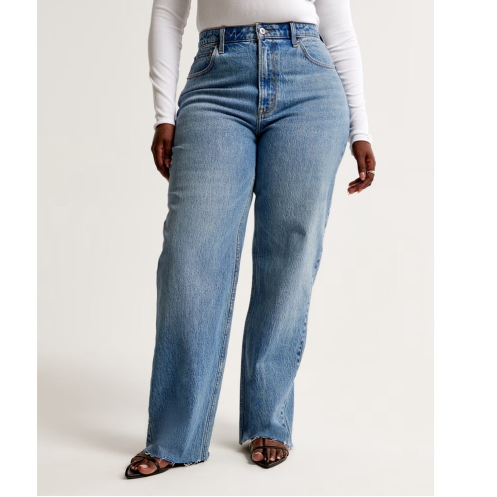 Abercrombie & Fitch The 90s Relaxed Jean High Rise size 14 32